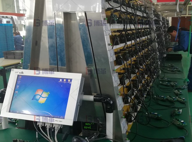 大量使用工裝和治具，提高品質(zhì)和提升生產(chǎn)效率。